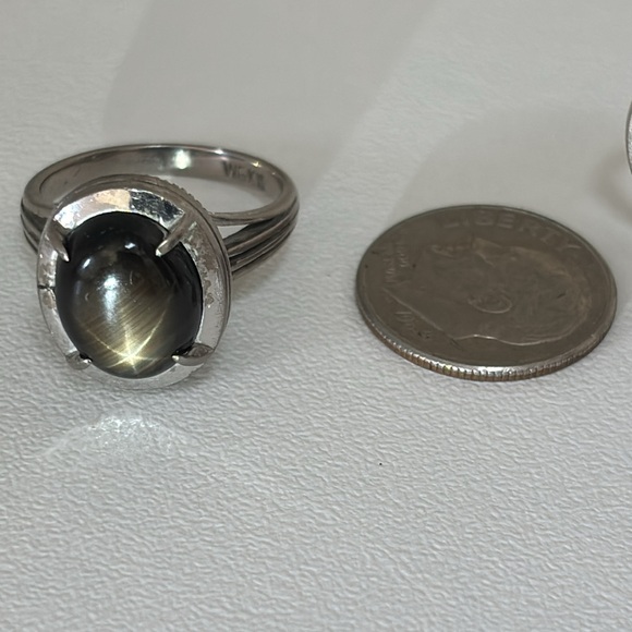 Vintage Platinum Genuine Black Star Sapphire Ring - Picture 13 of 13
